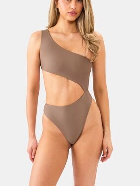 Nyud Swim Bermuda One Piece
